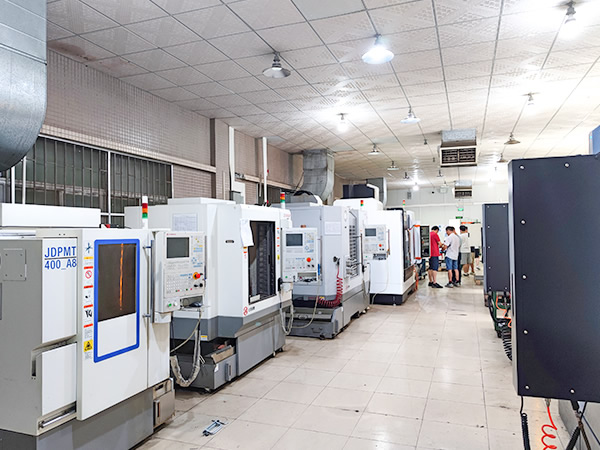 CNC機器11台